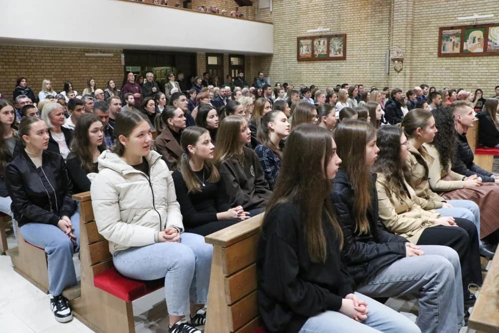 ’Svetost pobjeđuje’: Mladi Požeške biskupije na Holywin-u u Požegi