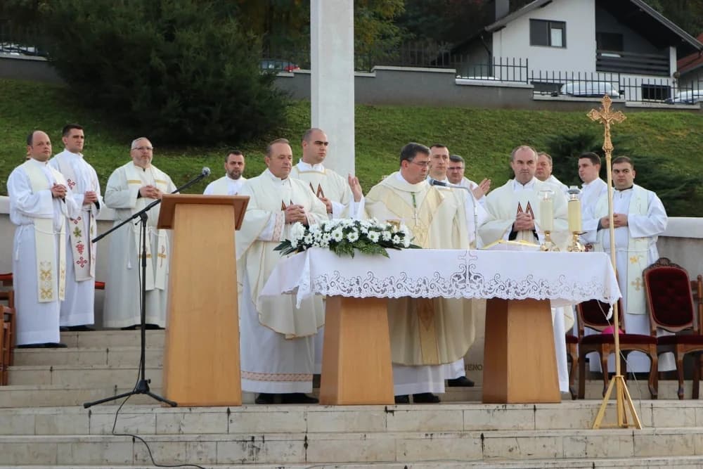 Slavlje Svih Svetih na požeškom groblju sv. Ilije