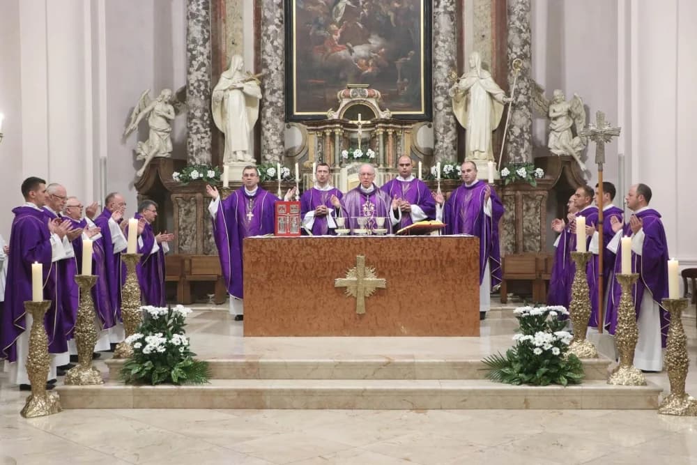 Spomen svih vjernih mrtvih u požeškoj Katedrali