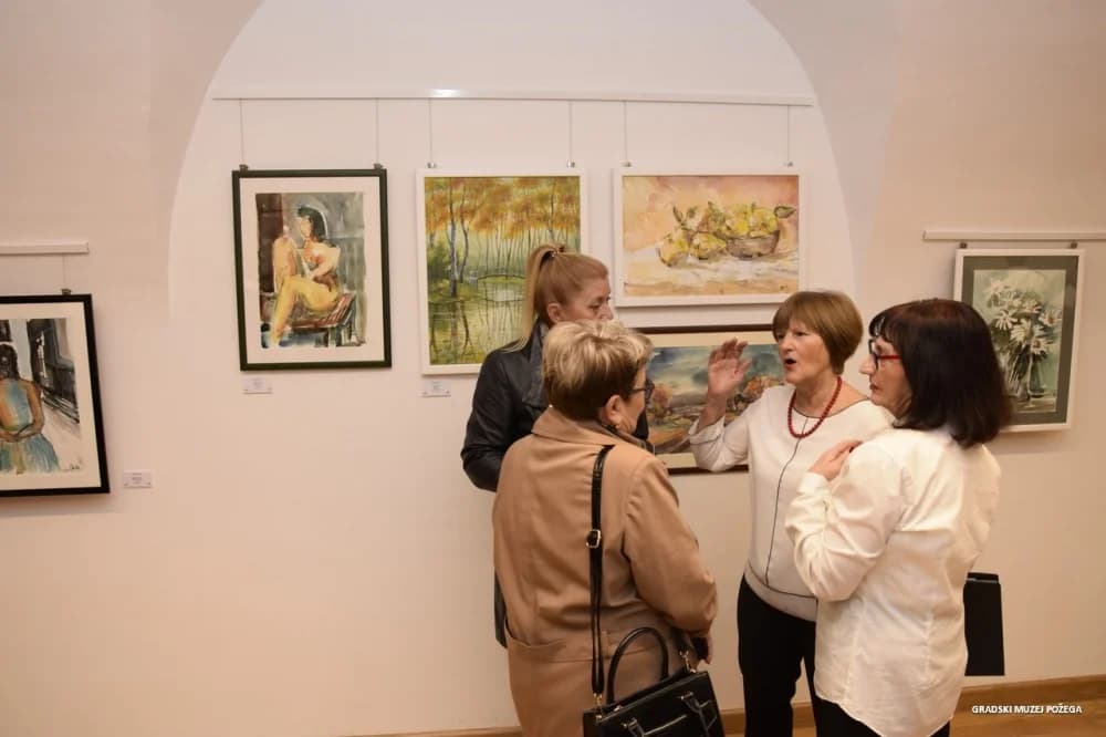 Otvorena „Kolektivna izložba slika“ Ličkog zavičajnog društva „Vila Velebita“