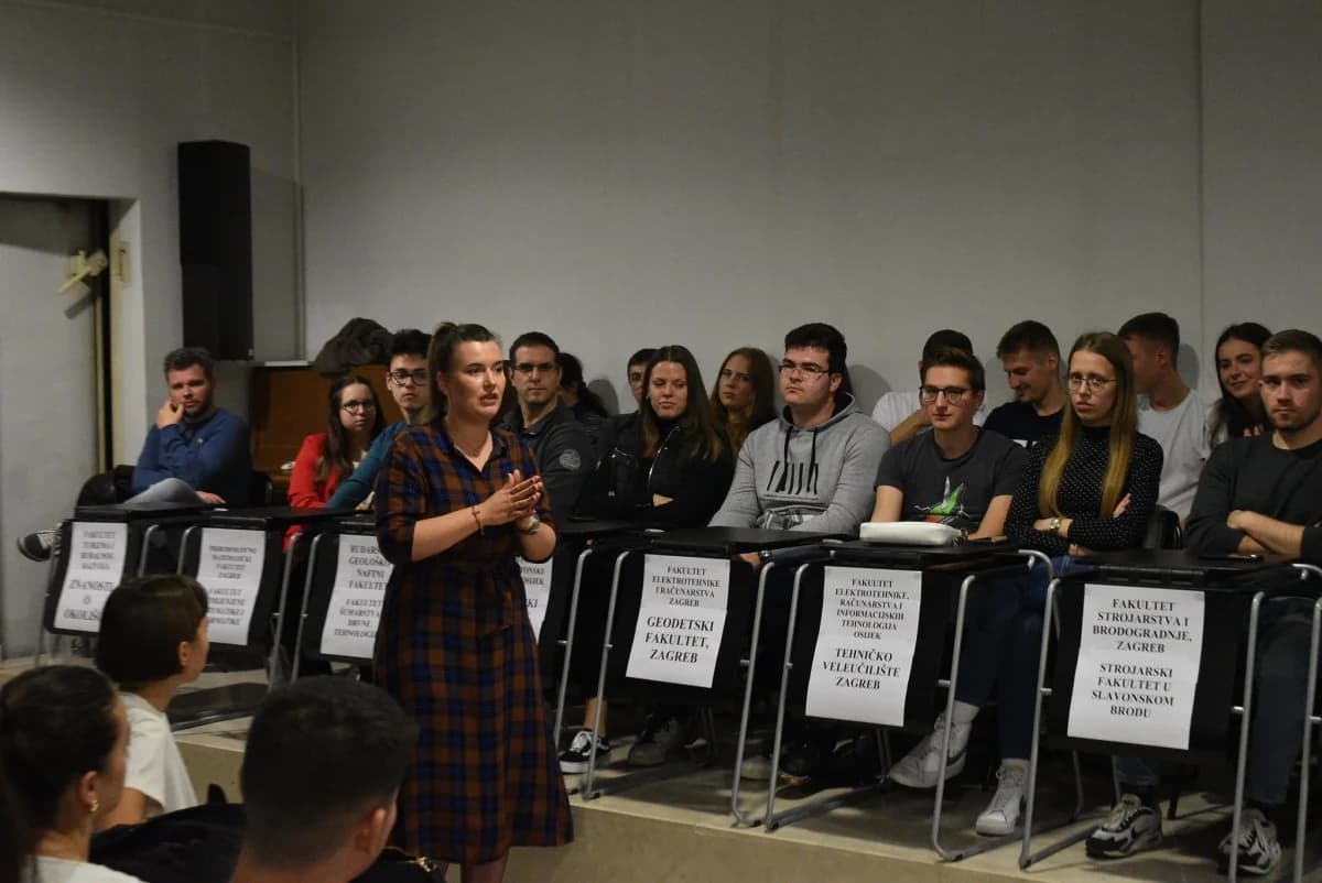 Gimnazija Požega: Održan 25. Susret studenata i maturanata
