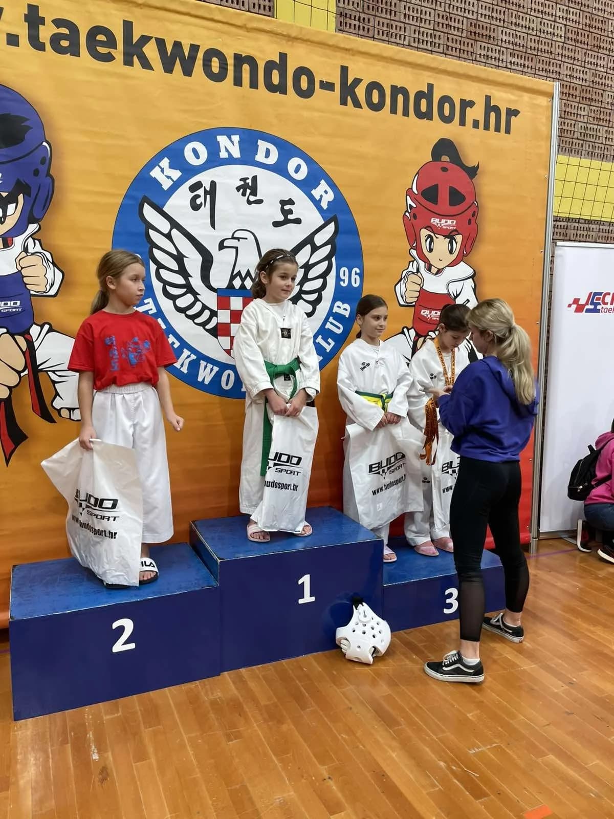 Taekwon-do klub „Velika“:  Nikol Nikić osvojila ’Kondor open’