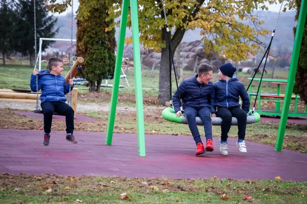 PLETERNICA: Otvorenje novog dječjeg igrališta ’Grbavica’