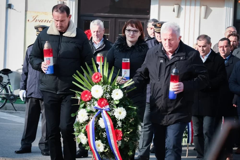 POŽEGA: Položeni vijenci uoči Dana sjećanja na žrtve Domovinskog rata i Dana sjećanja na žrtvu Vukovara i Škabrnje