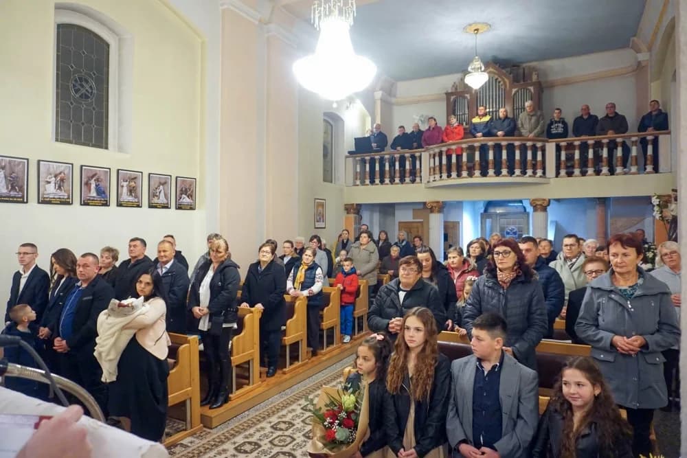 Biskup Martinović krstio šesto dijete roditelja Jantoš