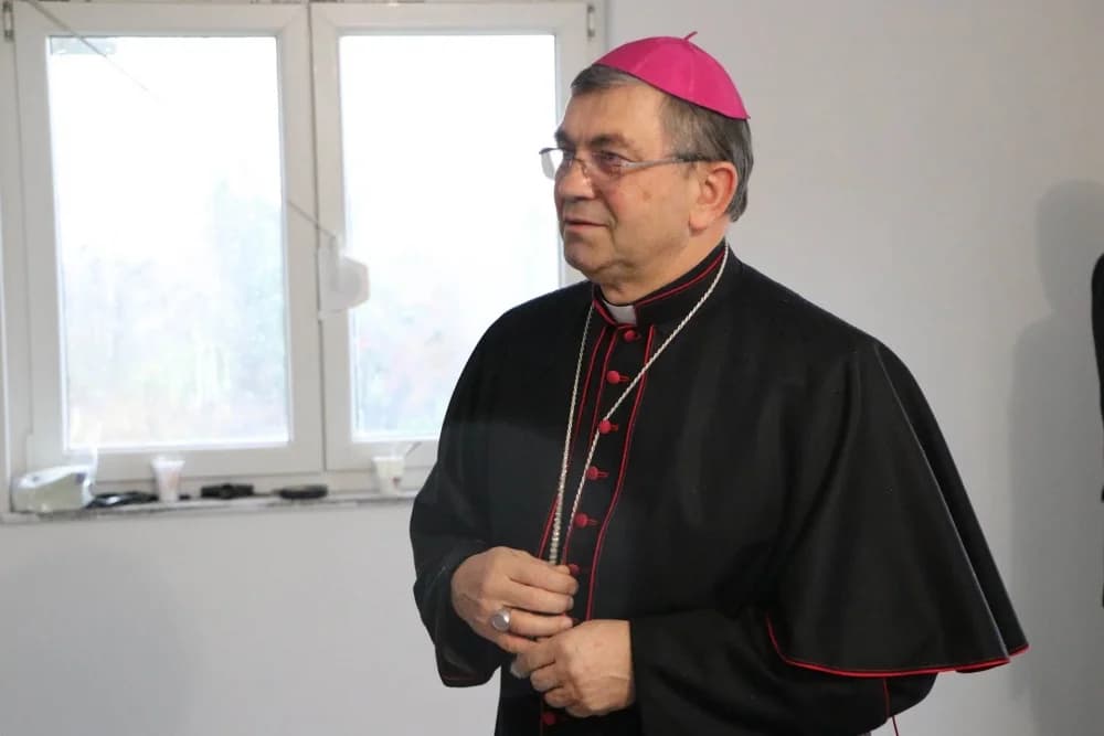 Biskup Ivo posjetio obitelj Tutić koja je u požaru ostala bez kuće