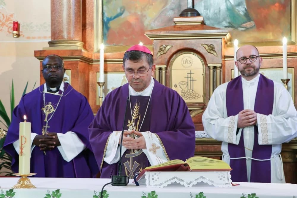Sprovod prelata Stipe Josipovića