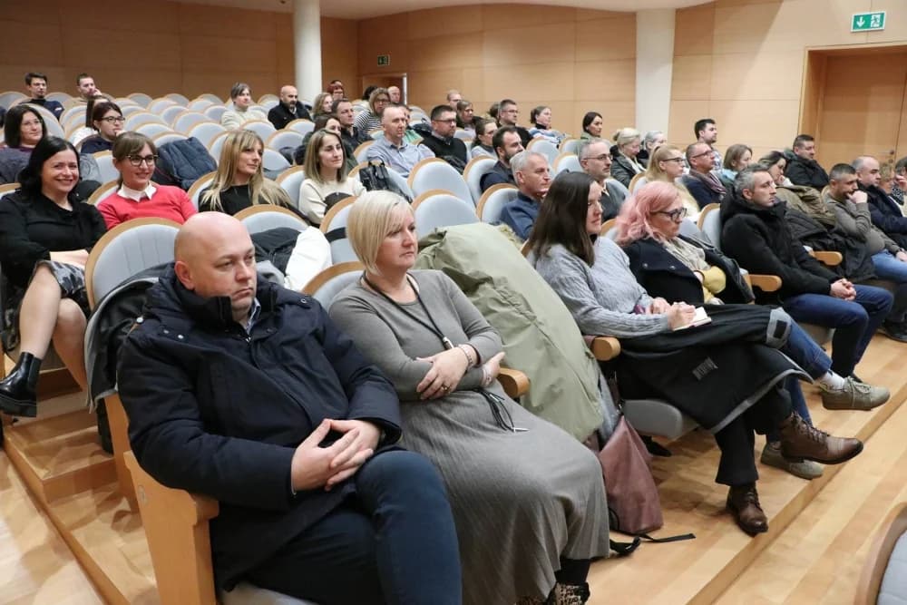POŽEGA: Adventska duhovna obnova vjeroučitelja