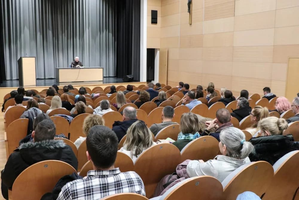 POŽEGA: Adventska duhovna obnova vjeroučitelja