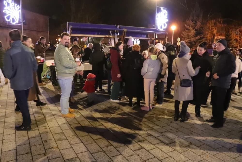 Advent u Pakracu počeo paljenjem prve adventske svijeće
