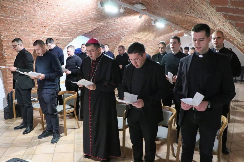 Adventska duhovna obnova za mlade svećenike i đakone u Požegi