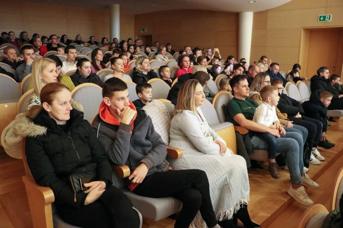 FOTO: U Požegi proslavljen sv. Nikola s djecom u razvojnim teškoćama i mladima s invaliditetom
