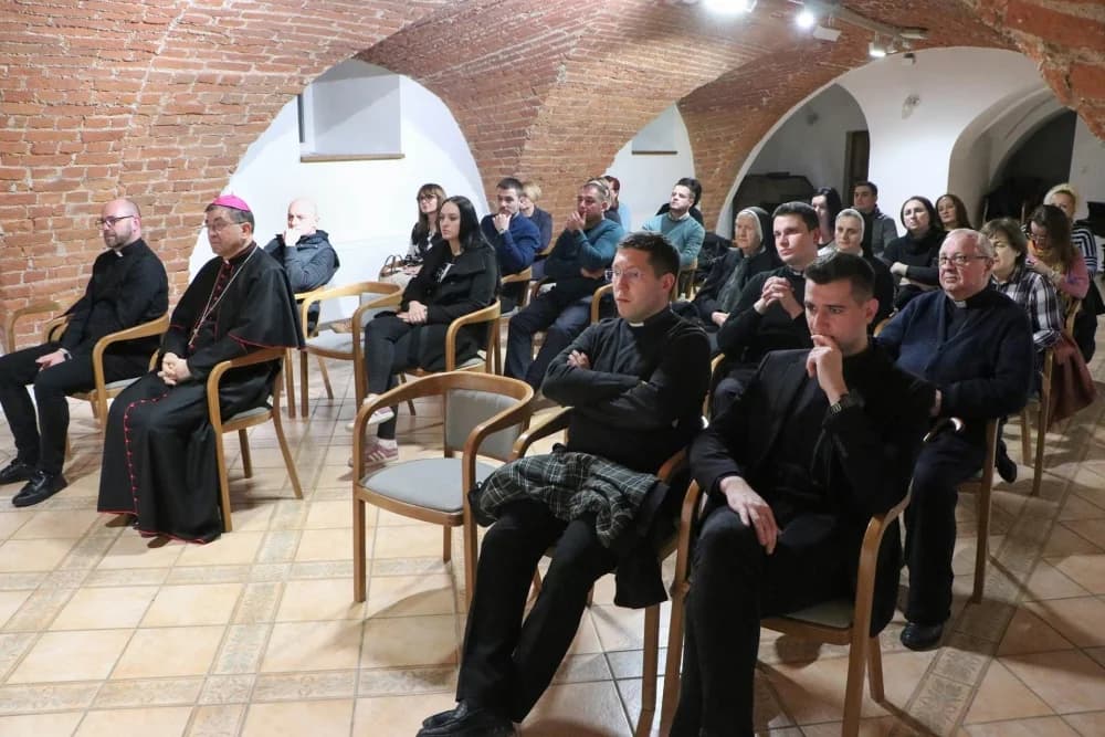 Adventska duhovna obnova za djelatnike središnjih biskupijskih ustanova u Požegi