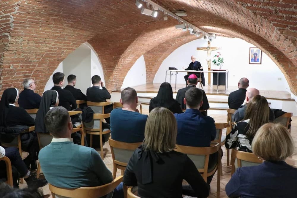 Adventska duhovna obnova za djelatnike središnjih biskupijskih ustanova u Požegi