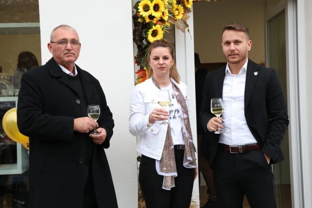 U Kutjevu otvorena Suvenirnica