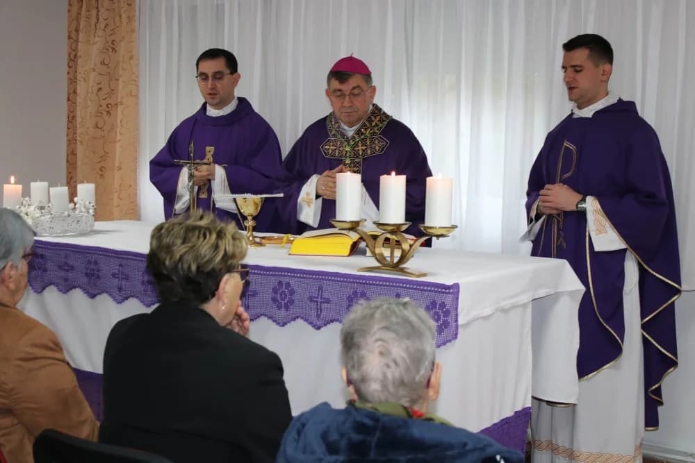 Biskupov pohod Domu za starije i nemoćne osobe u Velikoj
