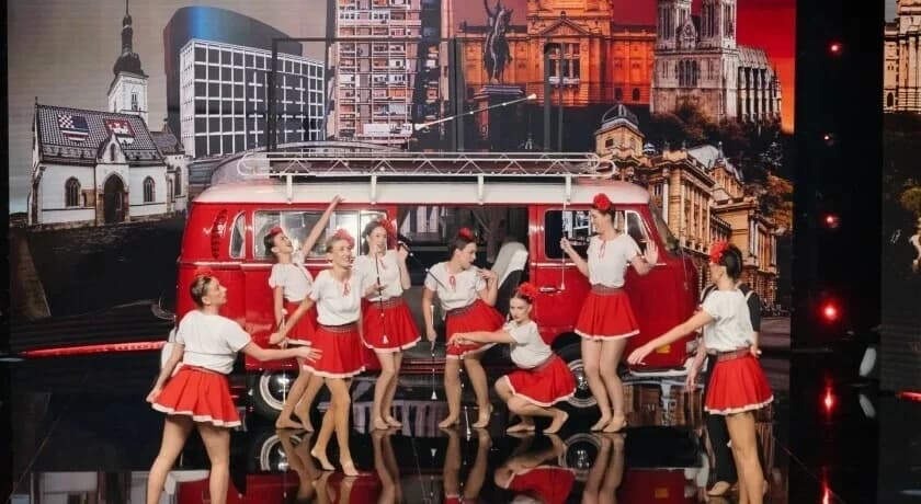Požeški Twirling klub oduševio sinoćnjim nastupom na Supertalentu