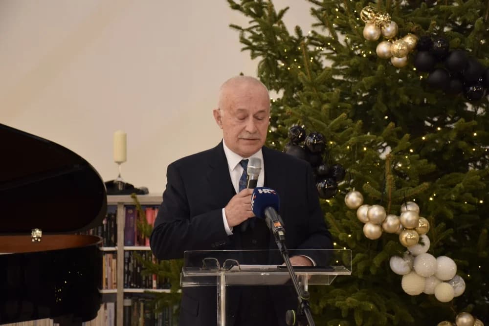 U požeškoj knjižnici otvorena izložba 25. godina Konzervatorskog odjela u Požegi