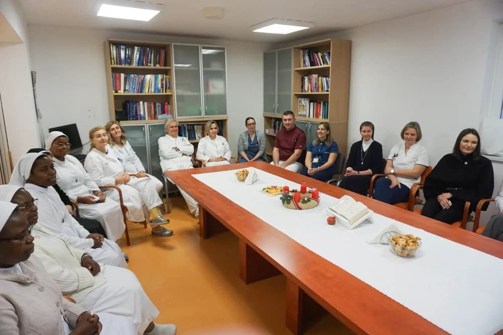 Biskup Martinović pohodio bolnicu sv. Rafaela na Strmcu