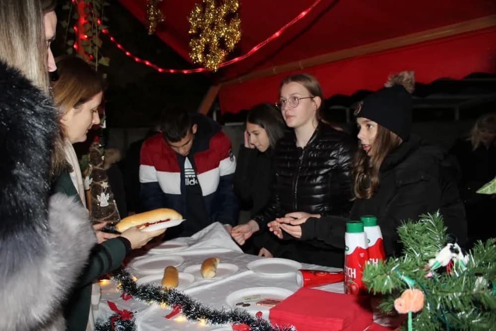 FOTO: Advent u požeškoj Katoličkoj osnovnoj školi