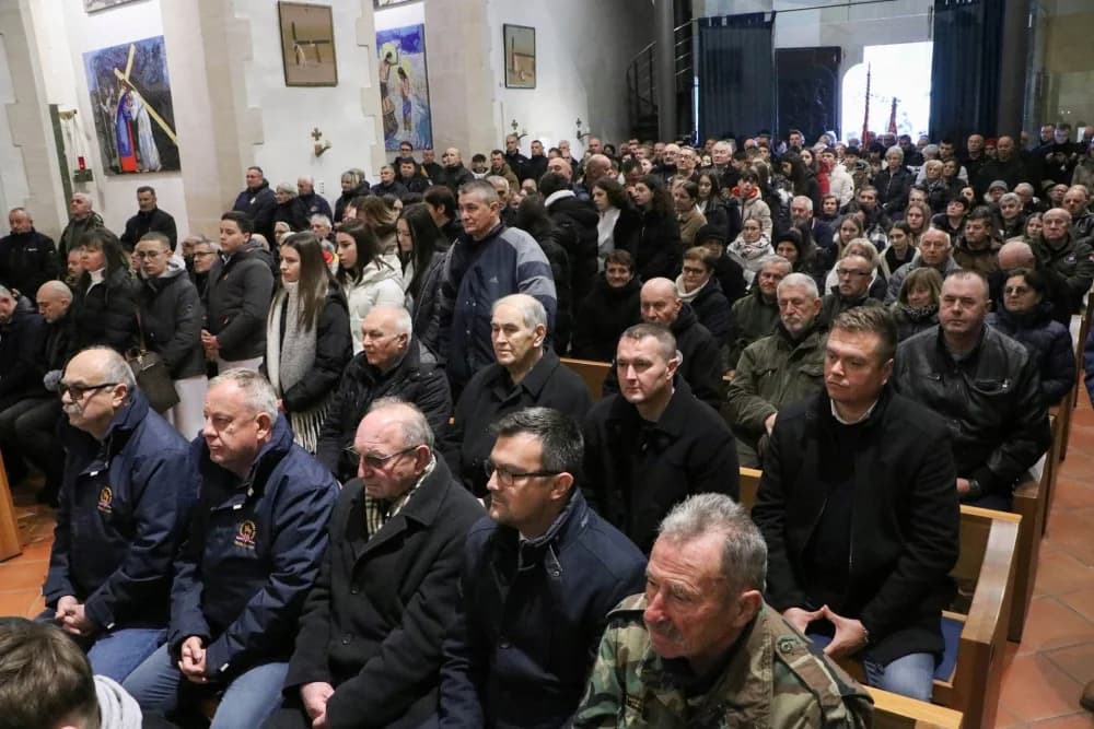 Hodočašće hrvatskih branitelja u Voćin prigodom godišnjice njegova stradanja