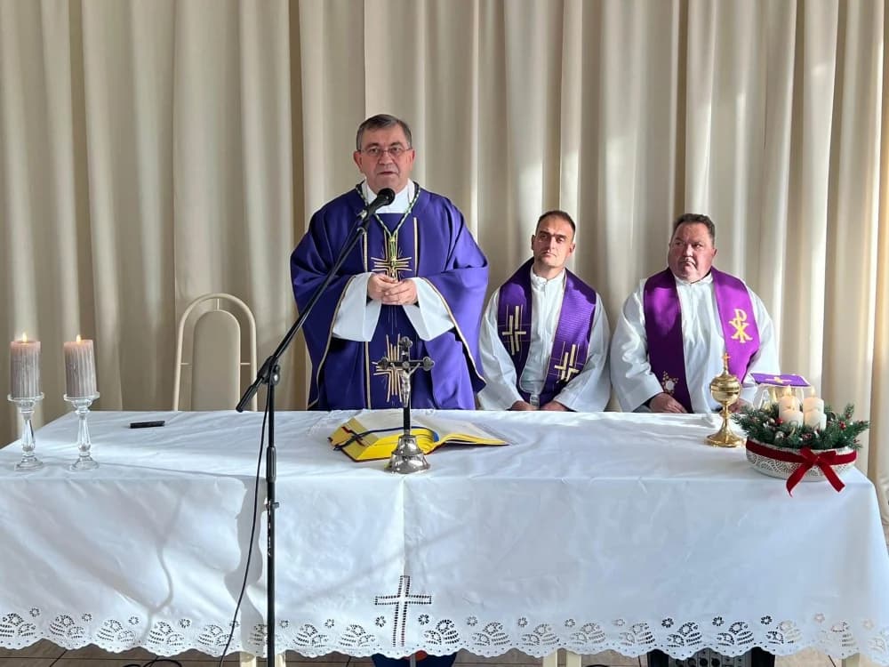 Predbožićni biskupov posjet Domu za odrasle osobe u Ljeskovici