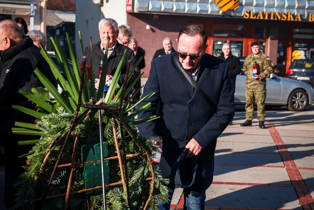 Roditelji poginulih branitelja: „Za našim stolom mjesta su uvijek prazna“