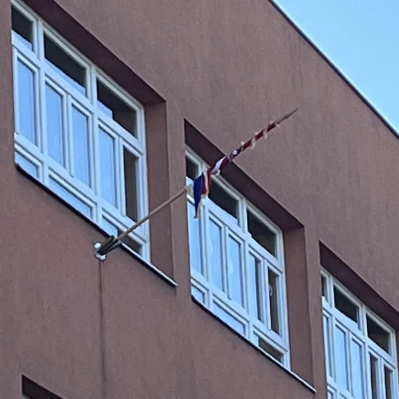 U Hrvatskoj Dan žalosti, u Požegi zastave “ponosno” vijore