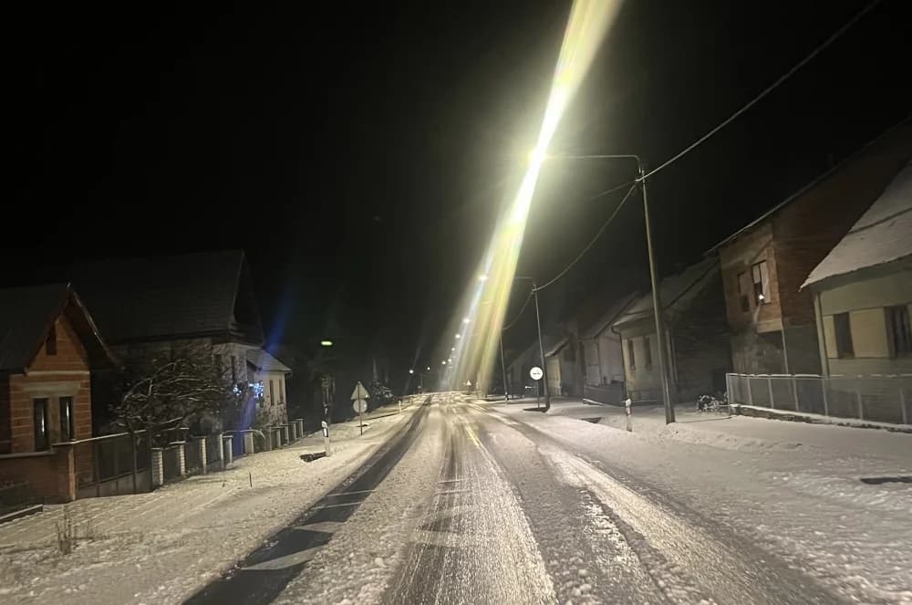 Snijeg ponovno iznenadio zimsku službu