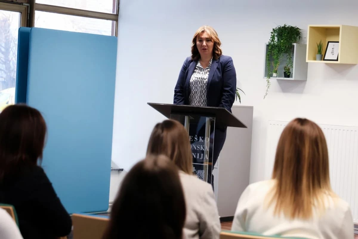 Županica uručila ugovore studentima: „Ostvarite svoje težnje i vratite se u Požeško-slavonsku županiju“