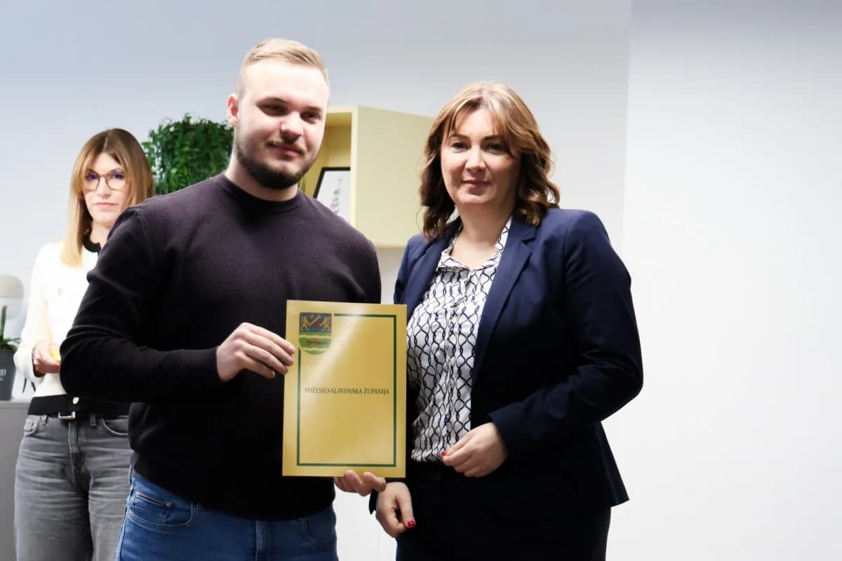 Županica uručila ugovore studentima: „Ostvarite svoje težnje i vratite se u Požeško-slavonsku županiju“