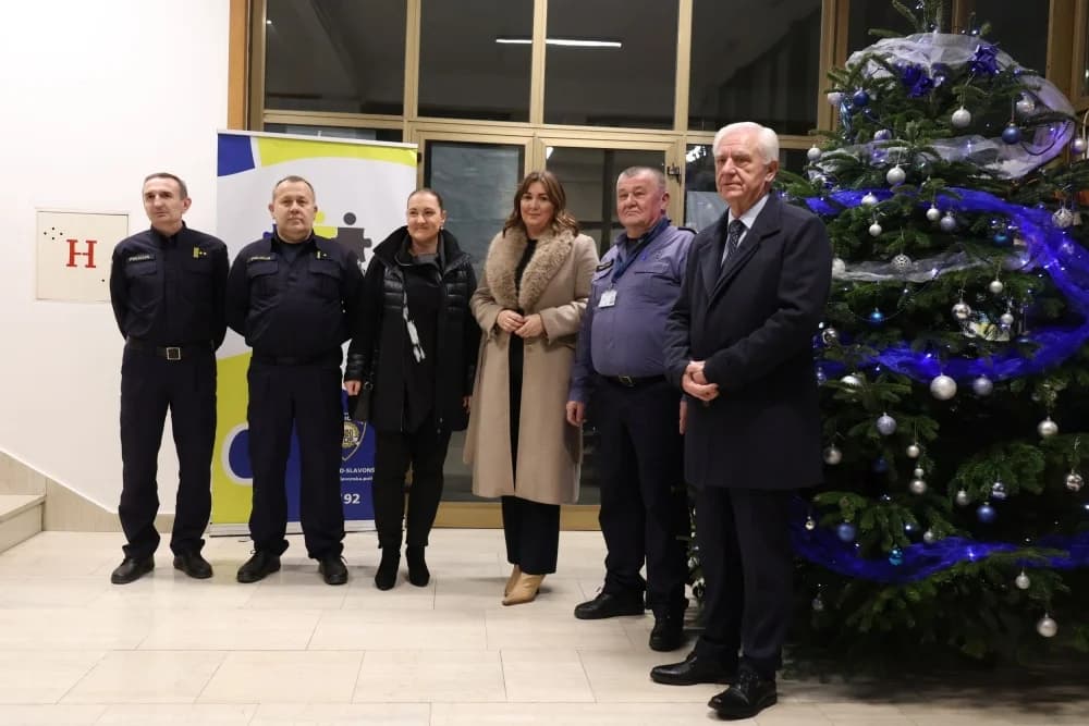 Tradicionalni obilazak dežurnih službi na novogodišnju noć