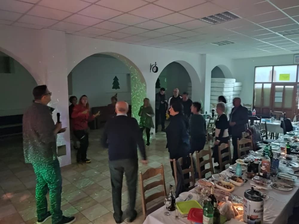 Spektakularan doček Nove godine u Lapjaku: Od druženja uz glazbu do osvajanja Tauberovih stijena
