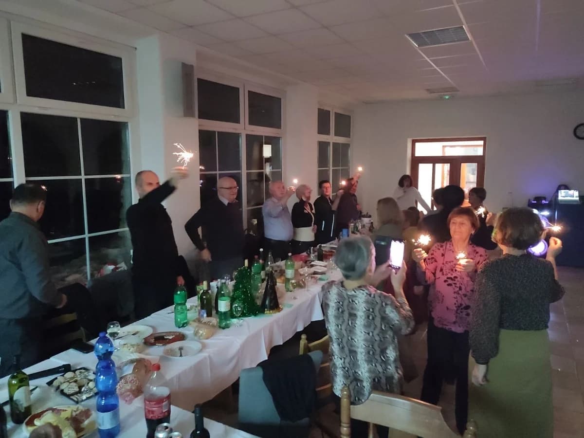 Spektakularan doček Nove godine u Lapjaku: Od druženja uz glazbu do osvajanja Tauberovih stijena