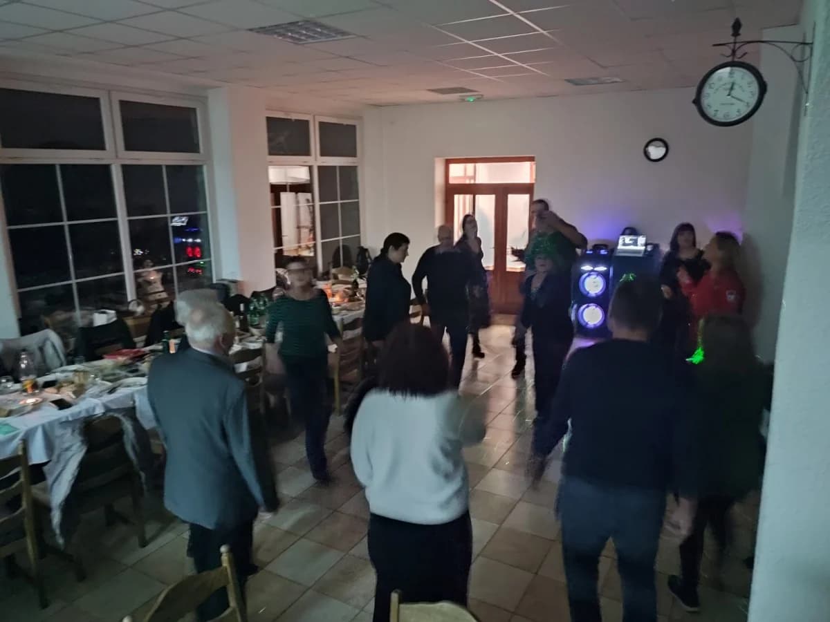 Spektakularan doček Nove godine u Lapjaku: Od druženja uz glazbu do osvajanja Tauberovih stijena