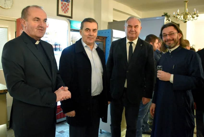 Predstavnici županijskih, gradskih i javnih institucija na božićnom prijemu srpske zajednice