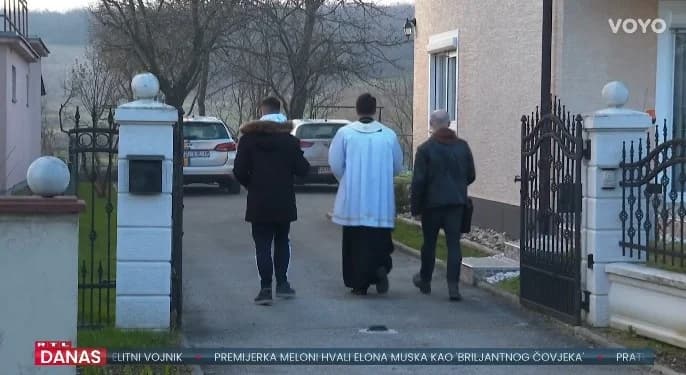 Svećenik, posvećenje obitelji