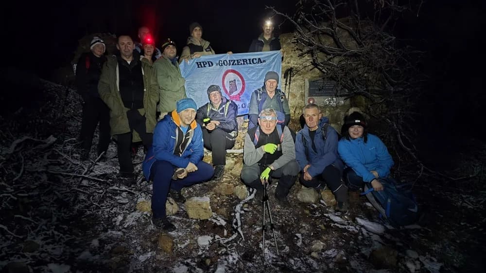 FOTO: Noćni izlet na Vrhovački grad - HPD Gojzerica Požega