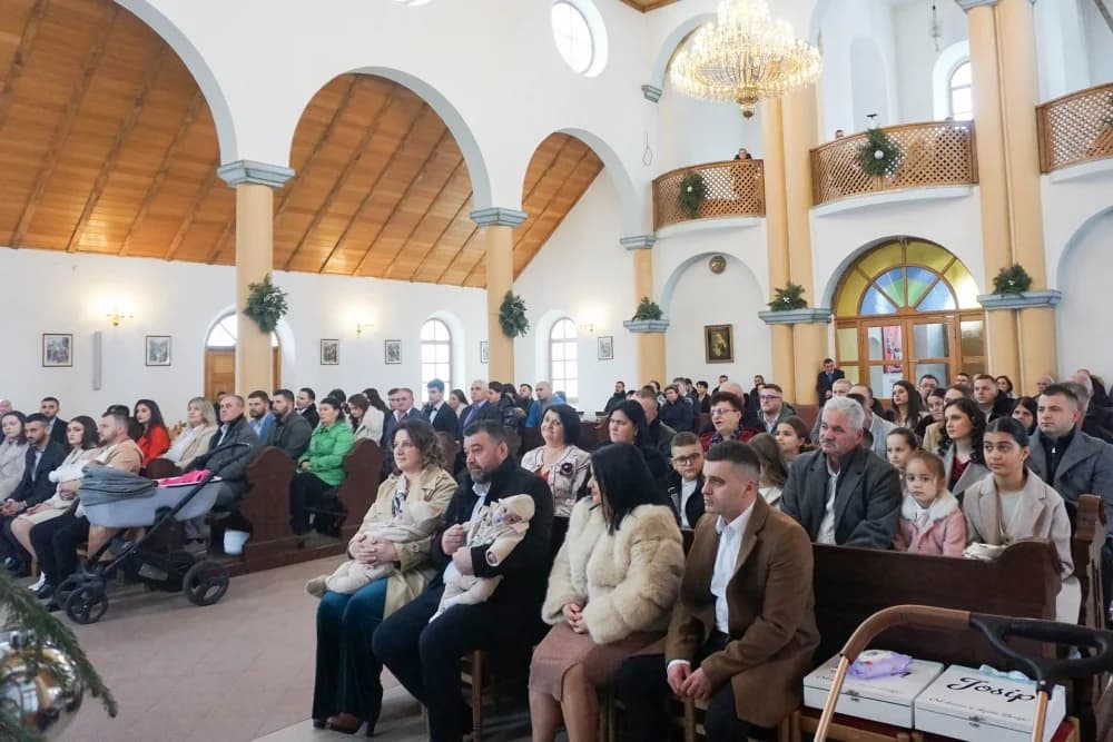 Krštenje djece roditelja Perić i Deligegić u Đulovcu