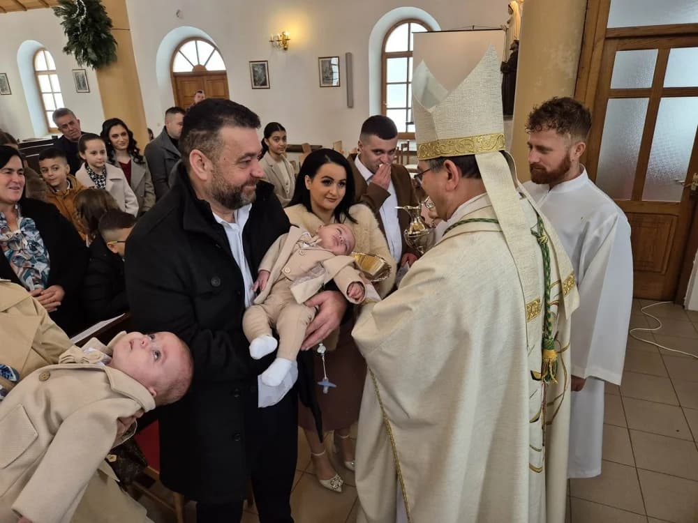 Krštenje djece roditelja Perić i Deligegić u Đulovcu
