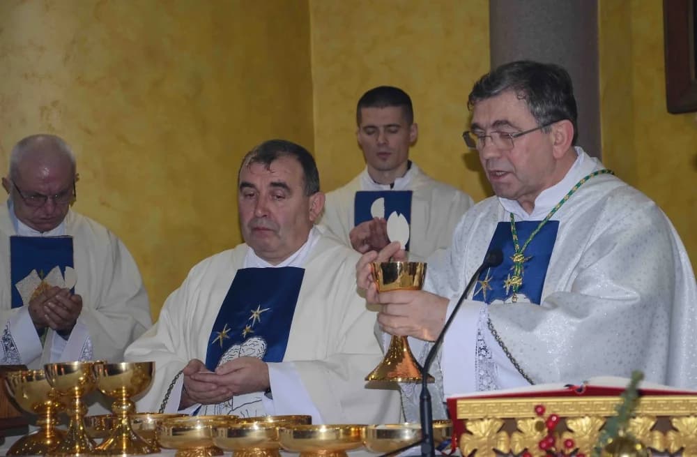 Biskup Martinović predvodio slavlje Gospe Brze Pomoći u Slavonskom Brodu