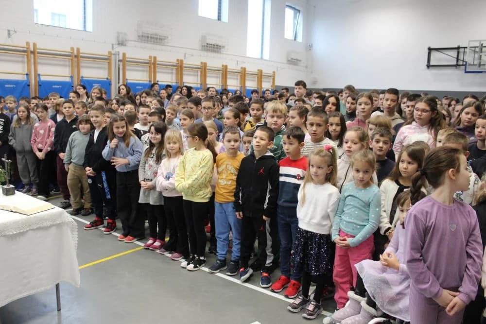 U požeškim katoličkim školama blagoslovom započelo drugo polugodište
