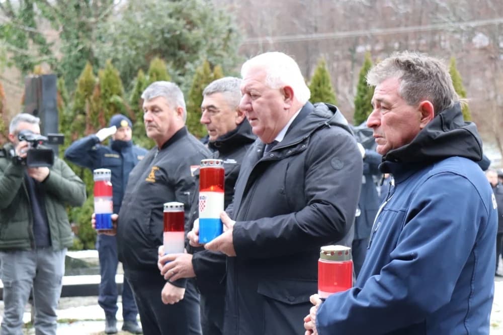 Sjećanje na poginule hrvatske branitelje kod Brusničkog mosta