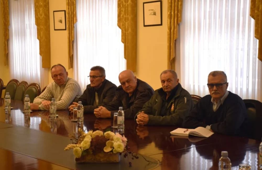 Održan sastanak predstavnika braniteljskih udruga iz Domovinskog rata s gradonačelnikom Glavićem