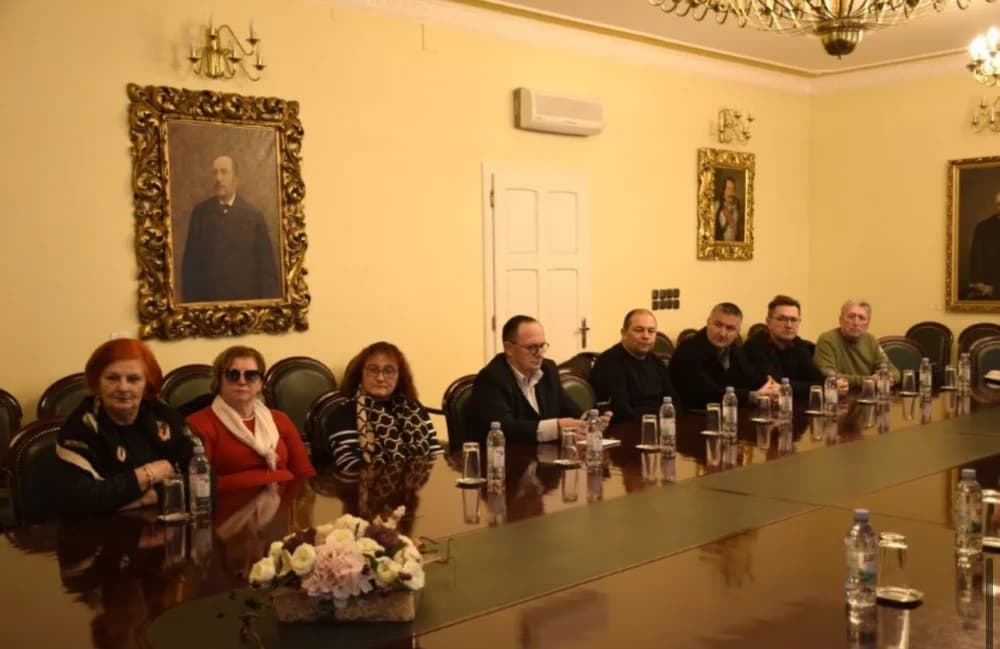 Održan sastanak predstavnika braniteljskih udruga iz Domovinskog rata s gradonačelnikom Glavićem