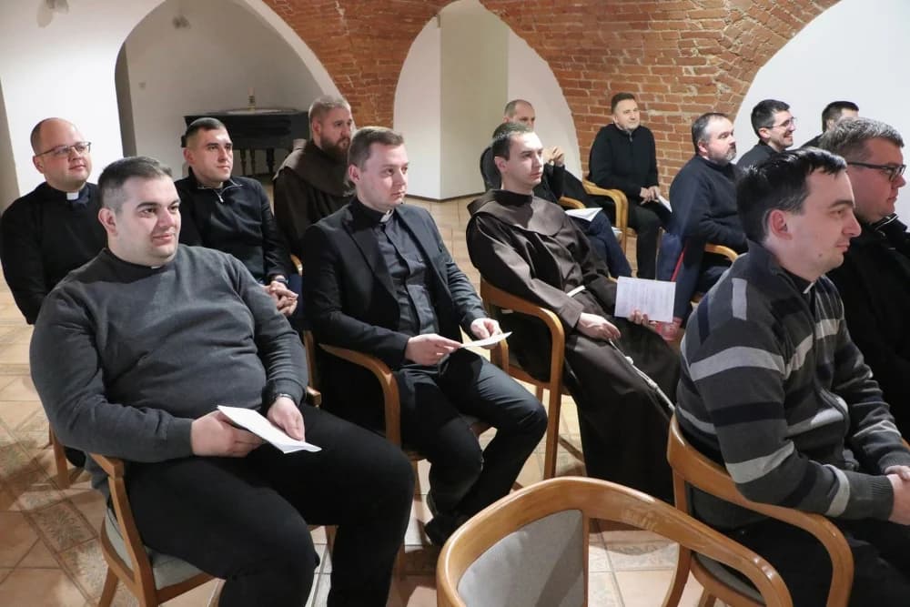 Susret trajne formacije mladih svećenika i đakona u Požegi