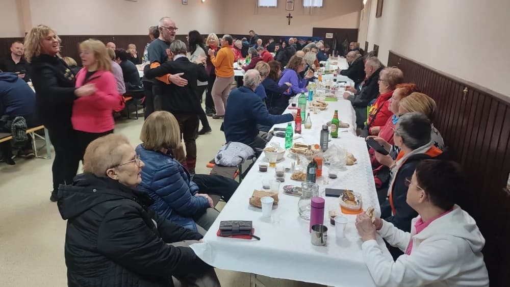 Zimska čarolija na Kapavcu: Tradicionalni pohod okupio planinare iz cijele Hrvatske