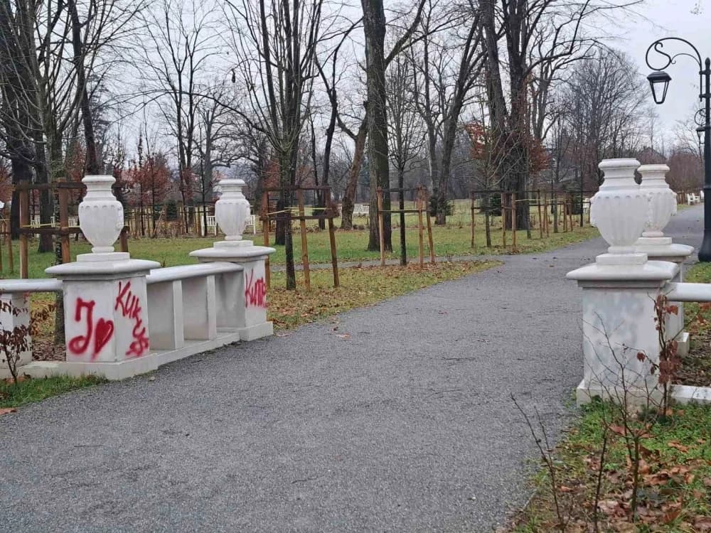 Vandalizam u lipičkom perivoju