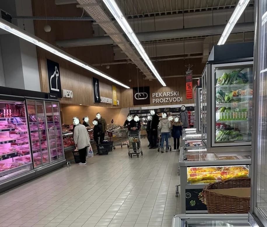 Nakon bojkota – trgovački centri danas u Požegi prepuni. Donosimo fotografije