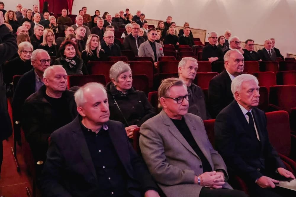 Požega se oprašta od Ćire Požeškog, danas plaču i tambure